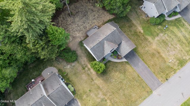 20 Berkshire Drive, Ballston Spa, NY 12020