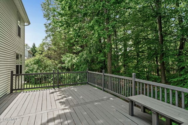20 Berkshire Drive, Ballston Spa, NY 12020