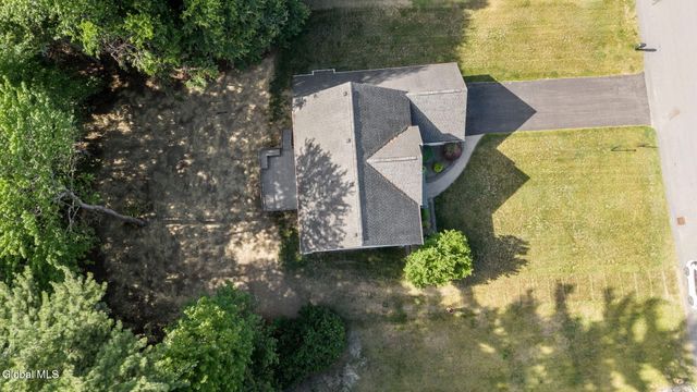 20 Berkshire Drive, Ballston Spa, NY 12020