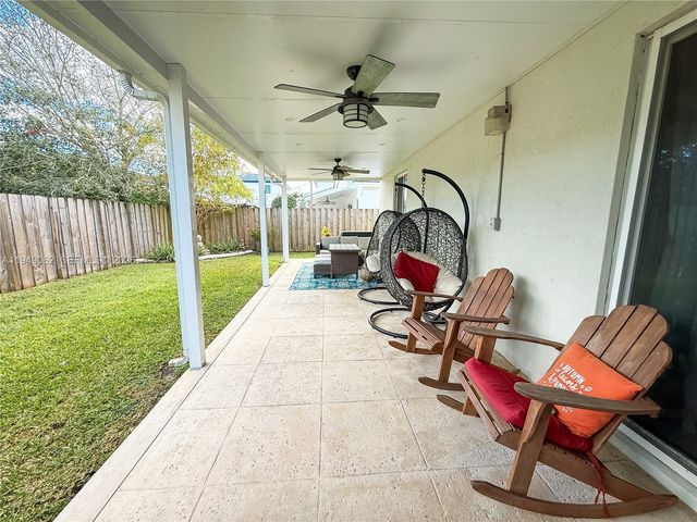 17931 SW 152nd Ave, Miami, FL 33187