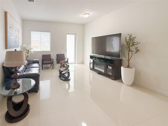 17931 SW 152nd Ave, Miami, FL 33187