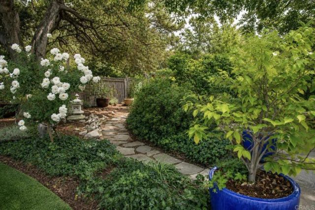 3290 Paloma Street, Pasadena, CA 91107