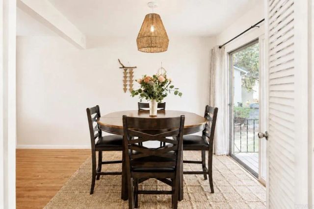 3290 Paloma Street, Pasadena, CA 91107