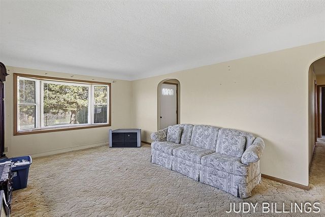 6500 122nd Avenue, Fennville, MI 49408