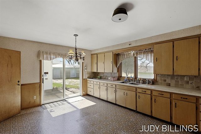 6500 122nd Avenue, Fennville, MI 49408