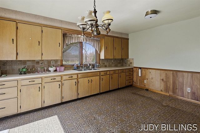 6500 122nd Avenue, Fennville, MI 49408