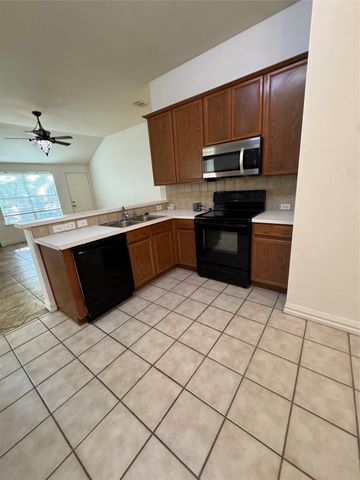 3720 Hermalinda Drive, Denton, TX 76207