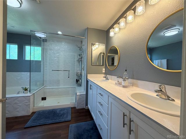 6897 S Riverwood Way, Aurora, CO 80016