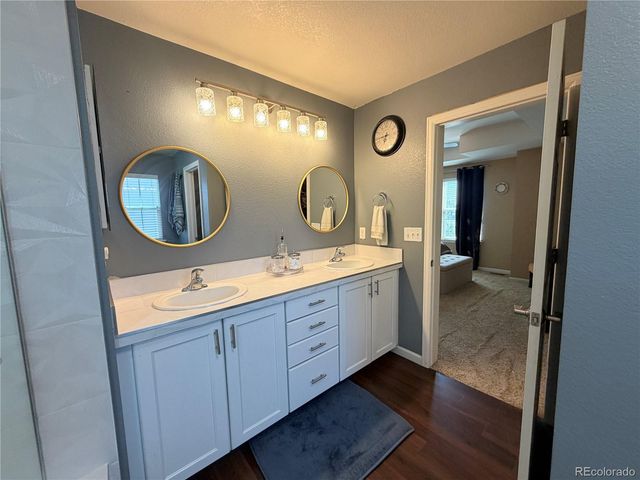 6897 S Riverwood Way, Aurora, CO 80016