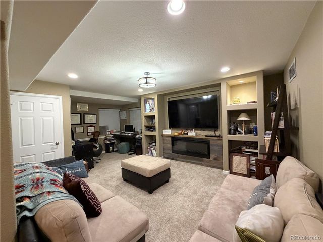 6897 S Riverwood Way, Aurora, CO 80016