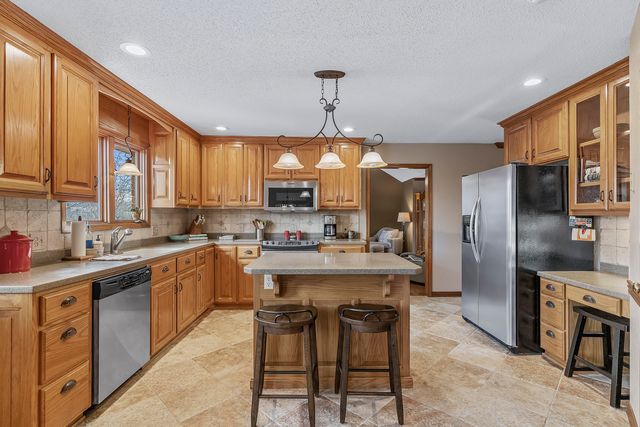 4890 S Wellington Drive, Springfield, MO 65810