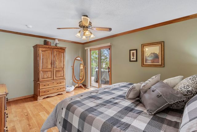 4890 S Wellington Drive, Springfield, MO 65810