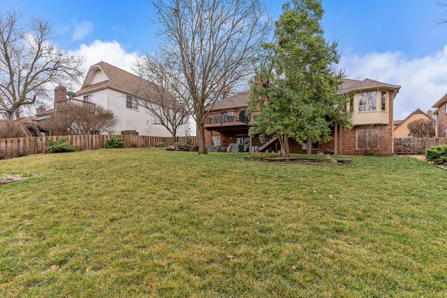 4890 S Wellington Drive, Springfield, MO 65810