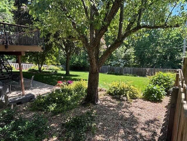 4890 S Wellington Drive, Springfield, MO 65810