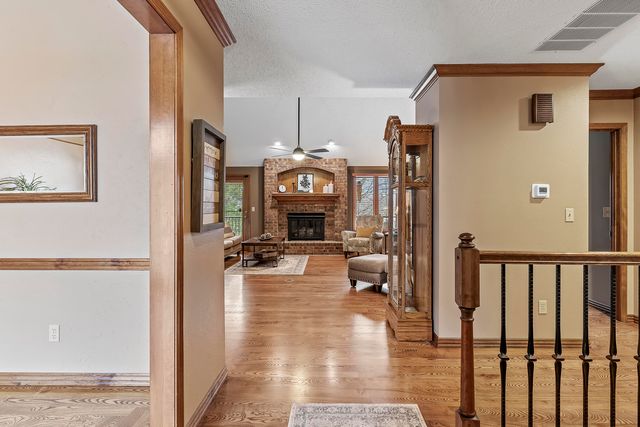 4890 S Wellington Drive, Springfield, MO 65810