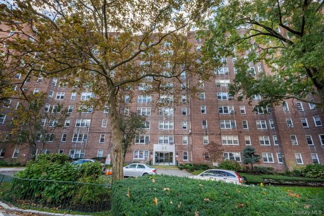25 Knolls Crescent 4M, Bronx, NY 10463