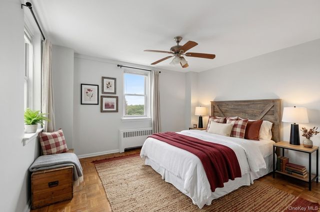 25 Knolls Crescent 4M, Bronx, NY 10463