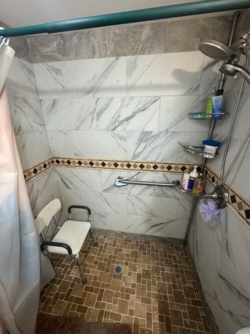 158 Bowles St, Springfield, MA 01109