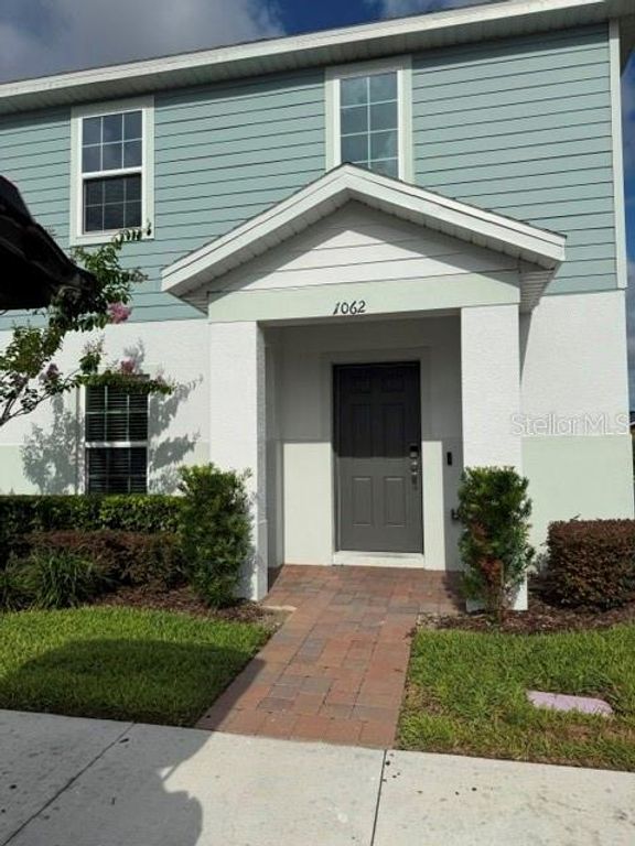 1062 SAND TORCH CIRCLE, Davenport, FL 33837