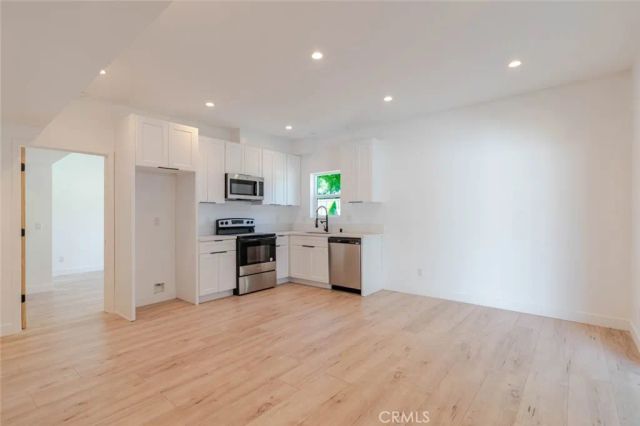 6835 Yolanda Avenue, Reseda, CA 91335