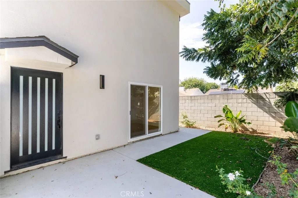 6835 Yolanda Avenue, Reseda, CA 91335