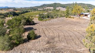 1676 Chiquita Rd, Healdsburg, CA 95448