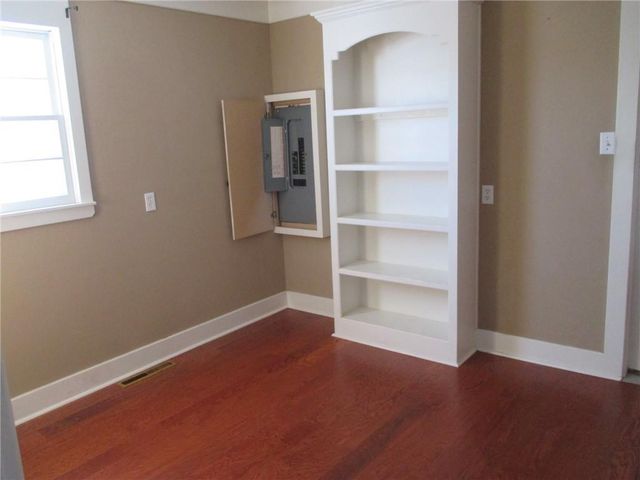 2106 E 9th Street, Sedalia, MO 65301