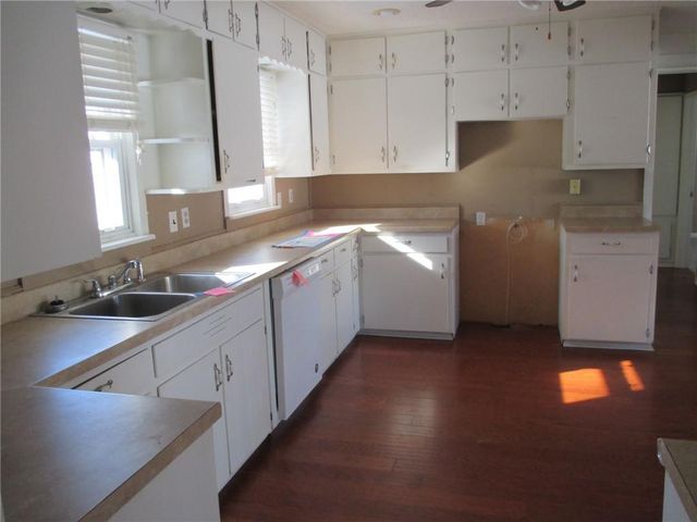 2106 E 9th Street, Sedalia, MO 65301