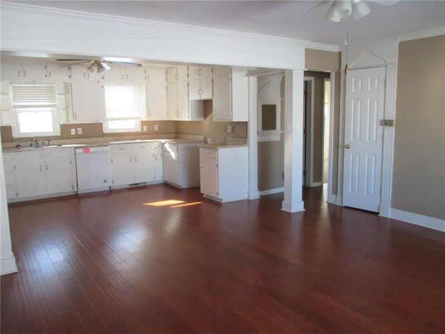 2106 E 9th Street, Sedalia, MO 65301