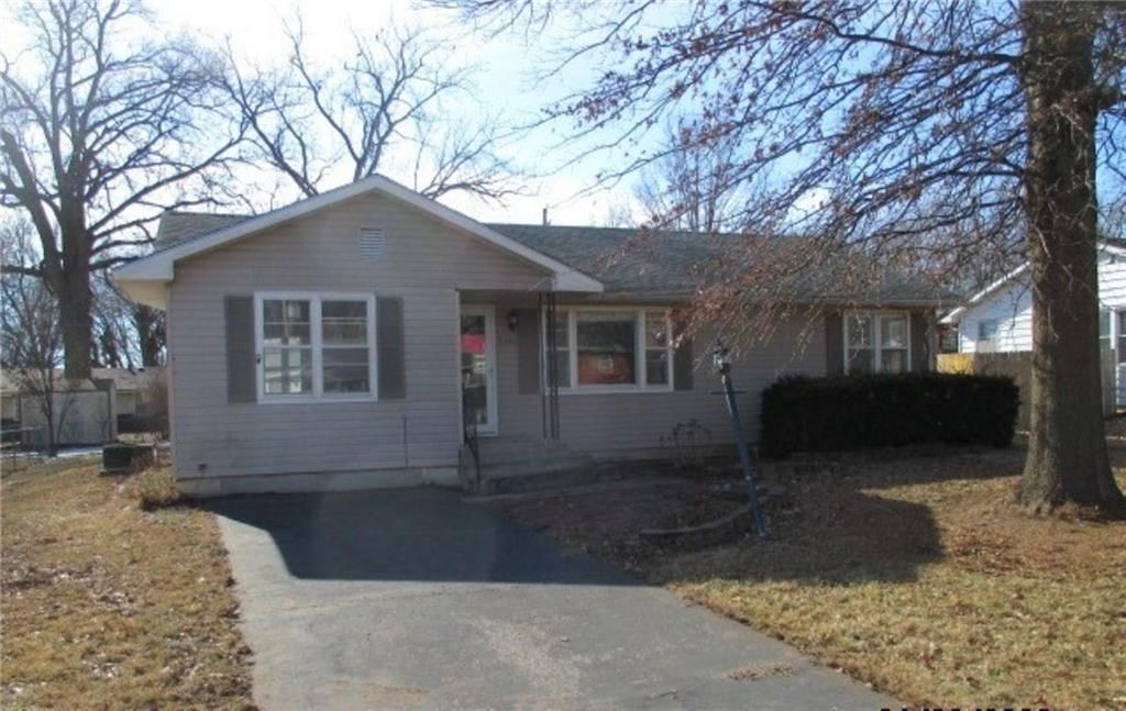 2106 E 9th Street, Sedalia, MO 65301