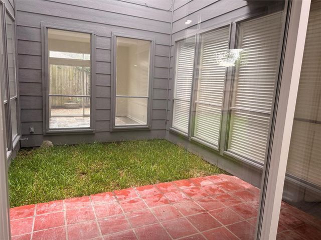 1114 Stoney Hill Drive, Houston, TX 77077