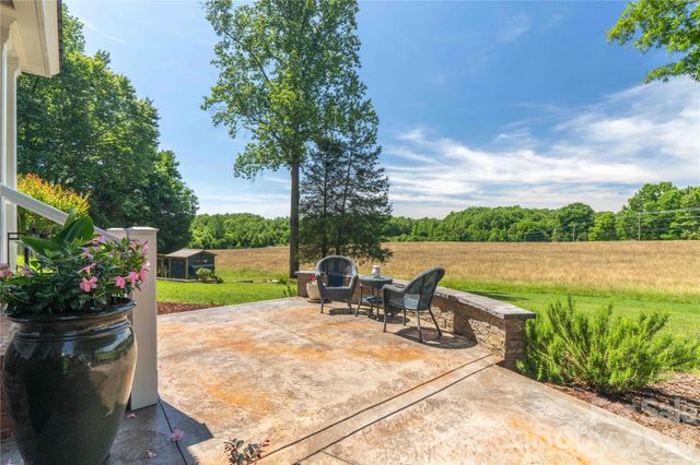 668 Link Road, Lexington, NC 27295