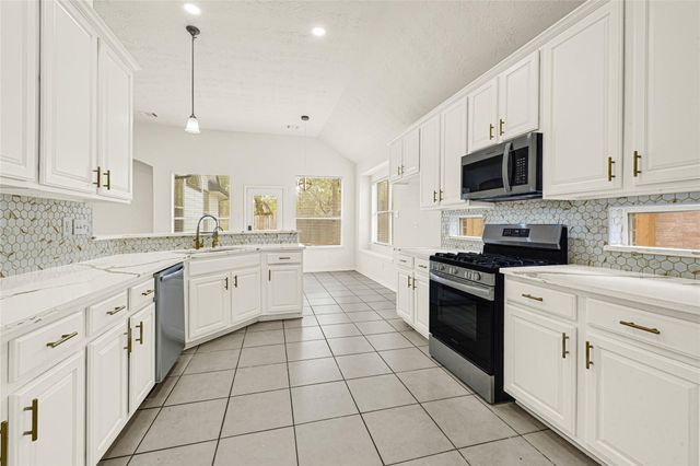 22127 Nobles Crossing Drive, Spring, TX 77373