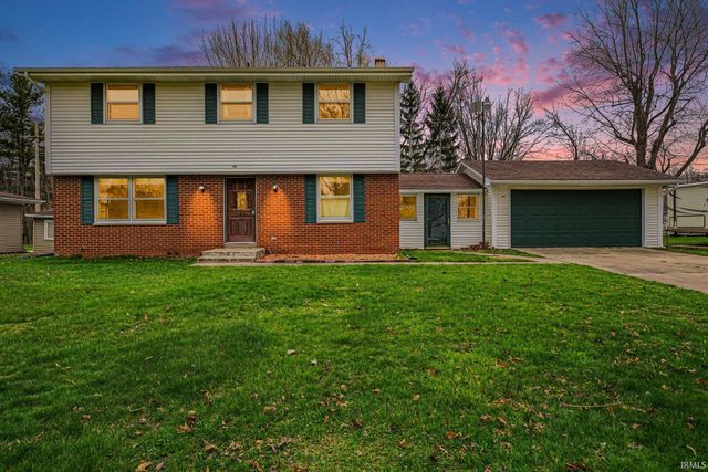 40 Greenway Drive, Goshen, IN 46526