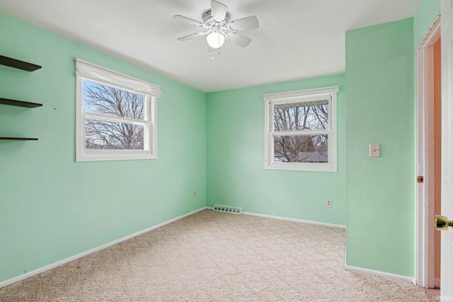 40 Greenway Drive, Goshen, IN 46526