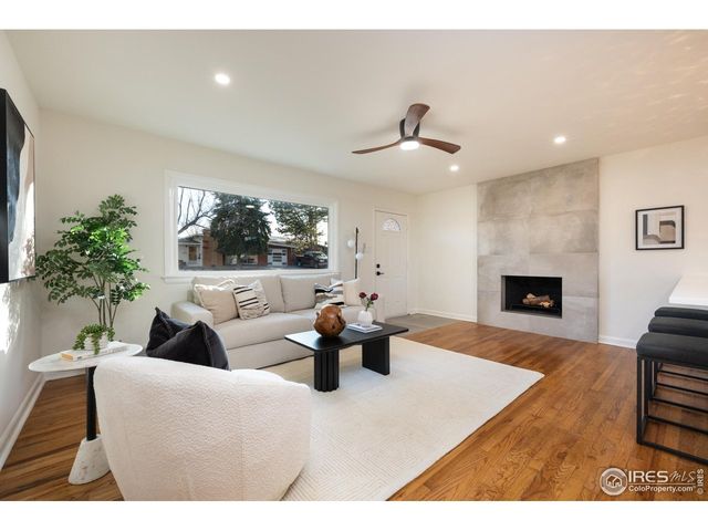 6 Sunset Cir, Longmont, CO 80501