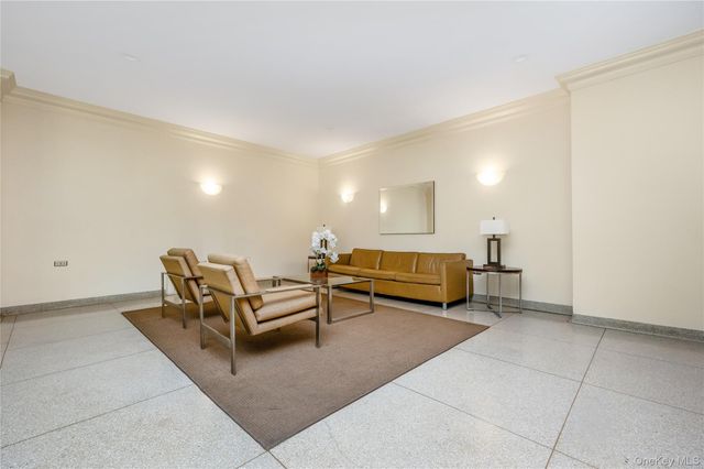 100-25 queens blvd 6AA, Forest Hills, NY 11375