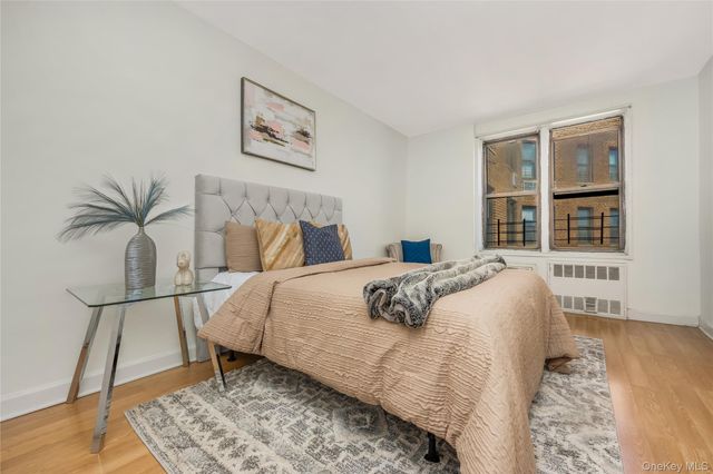 100-25 queens blvd 6AA, Forest Hills, NY 11375