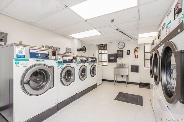 100-25 queens blvd 6AA, Forest Hills, NY 11375