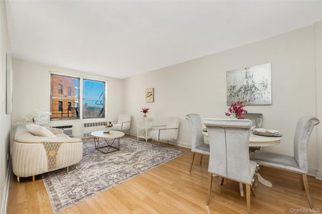 100-25 queens blvd 6AA, Forest Hills, NY 11375