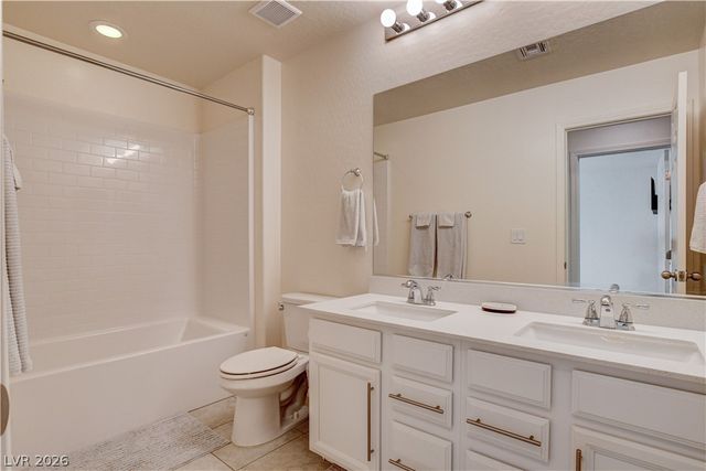 7450 Tinley Creek Avenue, Las Vegas, NV 89113
