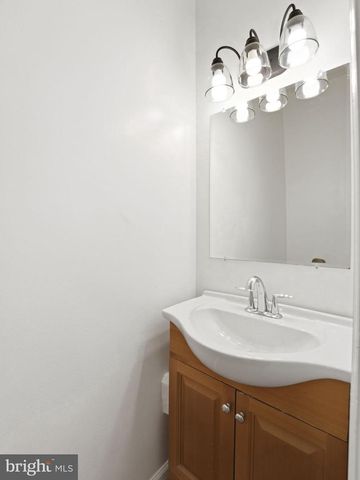 1011 OTIS PL NW, Washington, DC 20010