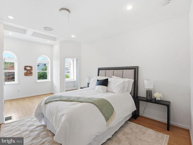 1011 OTIS PL NW, Washington, DC 20010