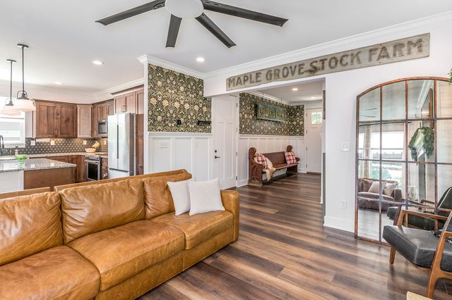 2621 Central Avenue, Middletown, OH 45044