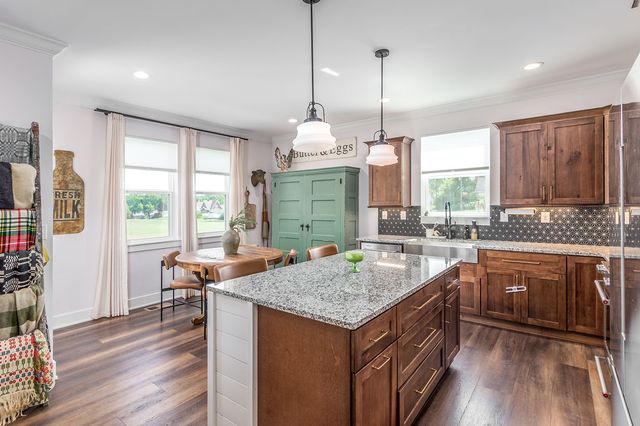 2621 Central Avenue, Middletown, OH 45044