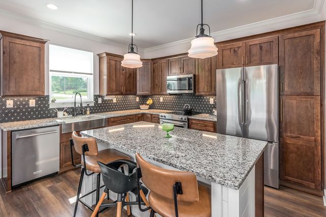 2621 Central Avenue, Middletown, OH 45044
