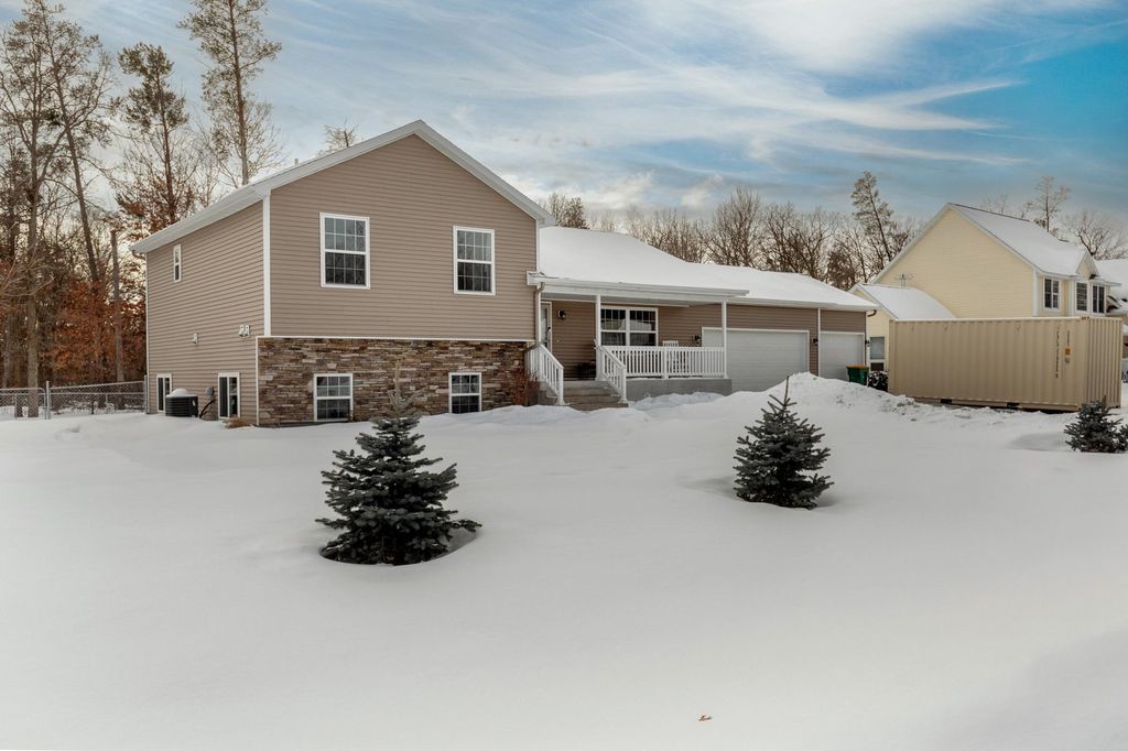 6185 Fairfax Court, Baxter, MN 56425