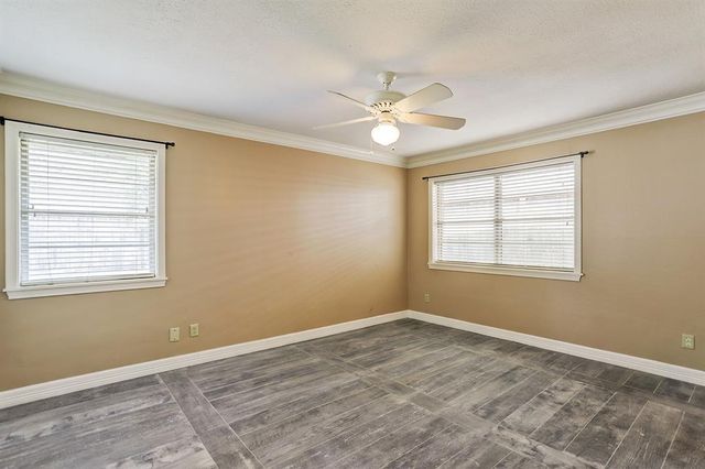 3750 Drummond Street, Houston, TX 77025