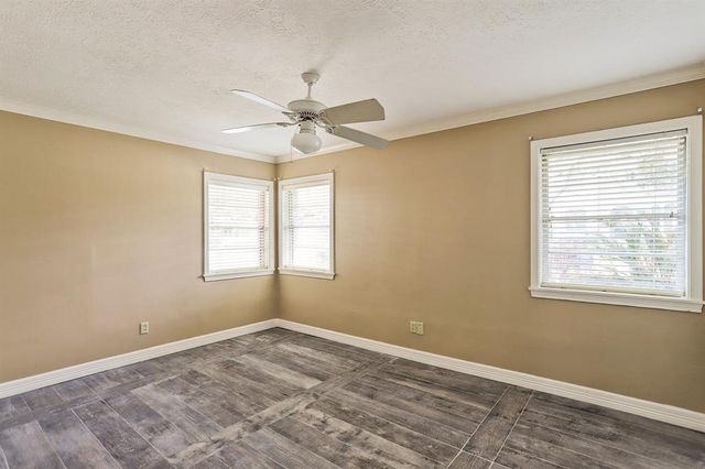 3750 Drummond Street, Houston, TX 77025