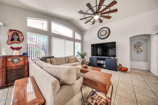 14011 W PAIUTE Trail, Surprise, AZ 85374